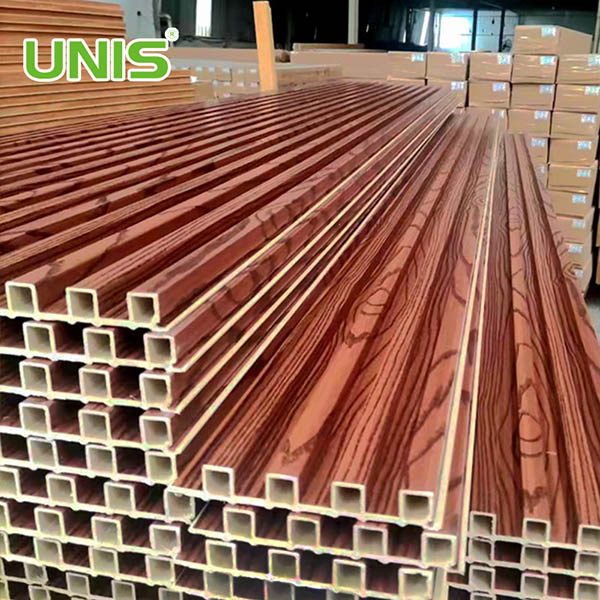 Выставочное производство стеновых панелей Unis WPC